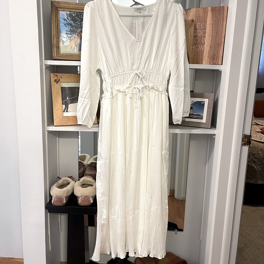 Beautiful Baltic Born Midi Dress